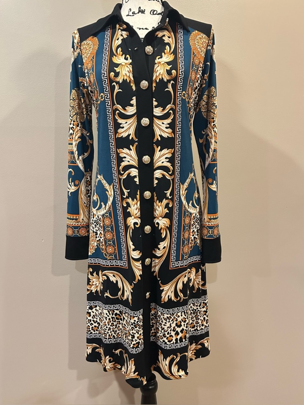 Eva Varro Wild Animal Baroque Print Knit Jersey  Button Front Shirt Dress